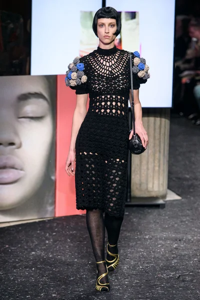 Look 30